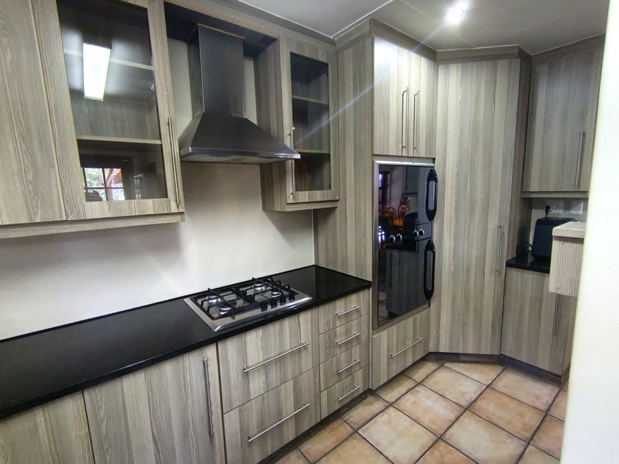 4 Bedroom Property for Sale in Herolds Bay Western Cape